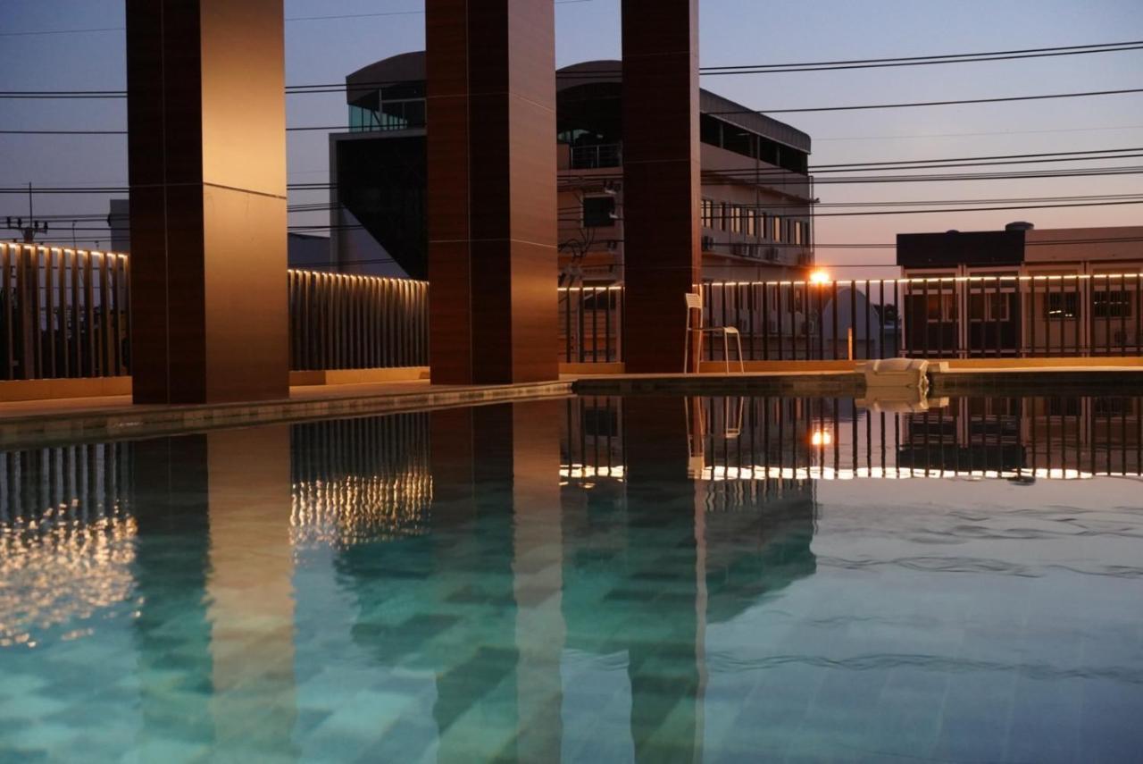 S3 Huahin Hotel Exterior photo